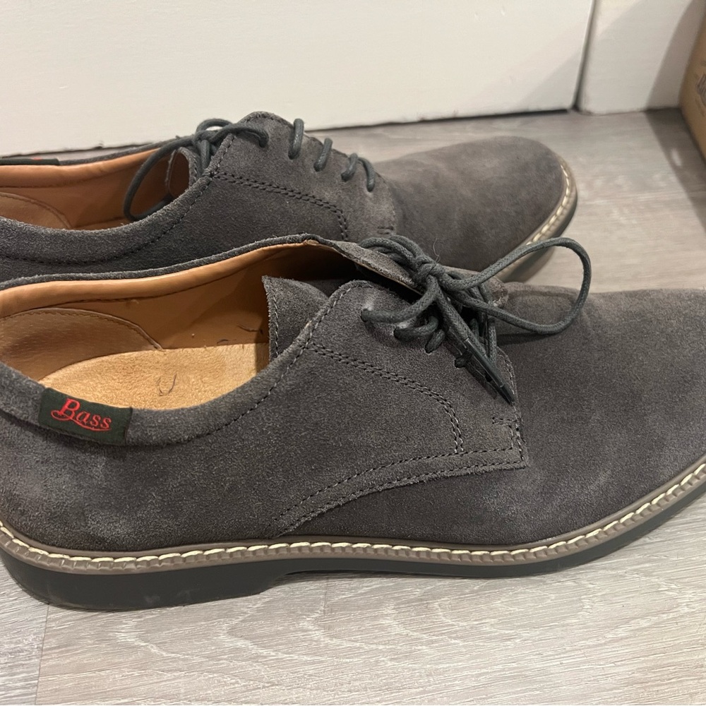Bass dress shoes